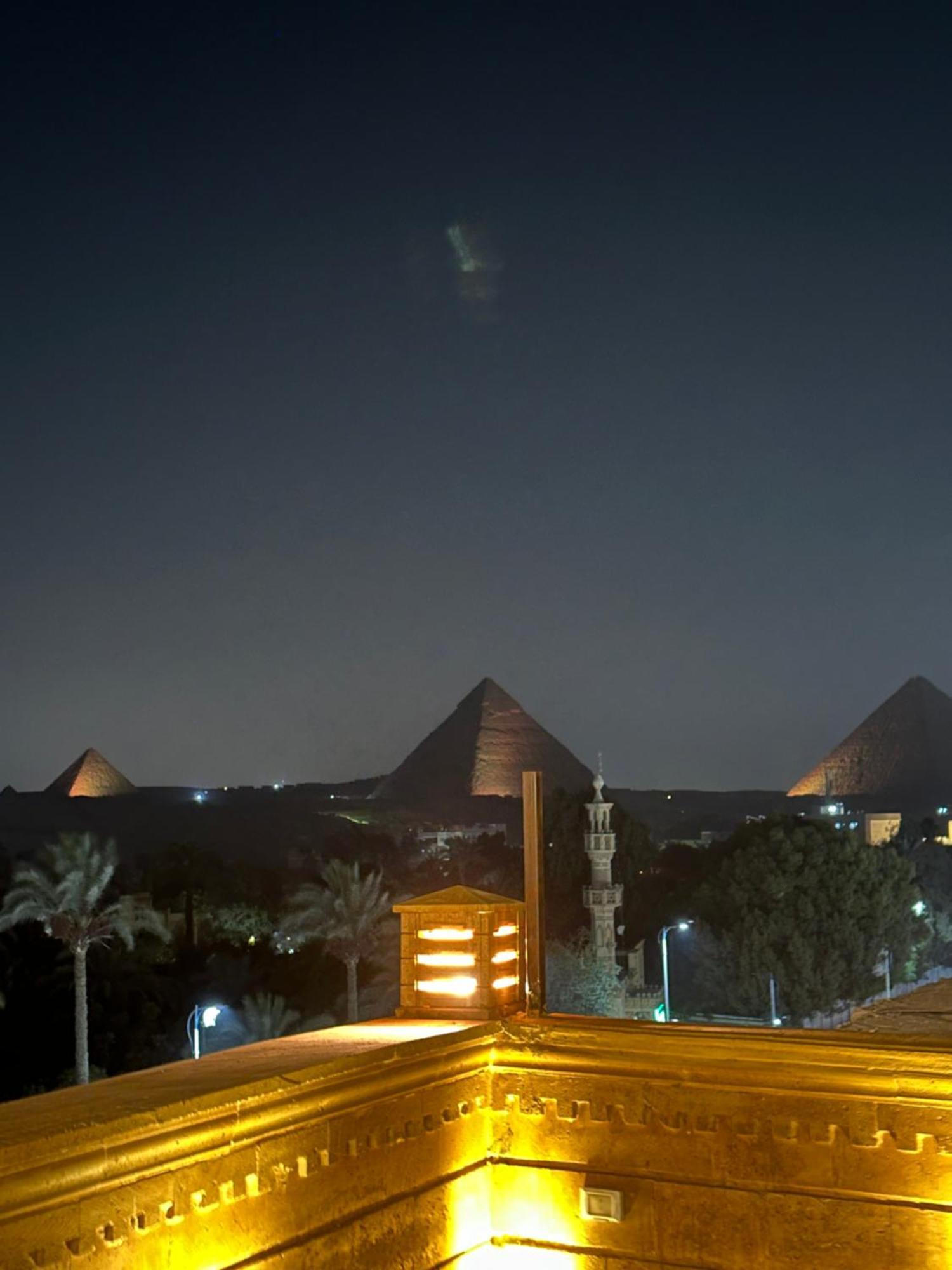Taj Pyramids View Inn Kafrat al Jabal Bagian luar foto