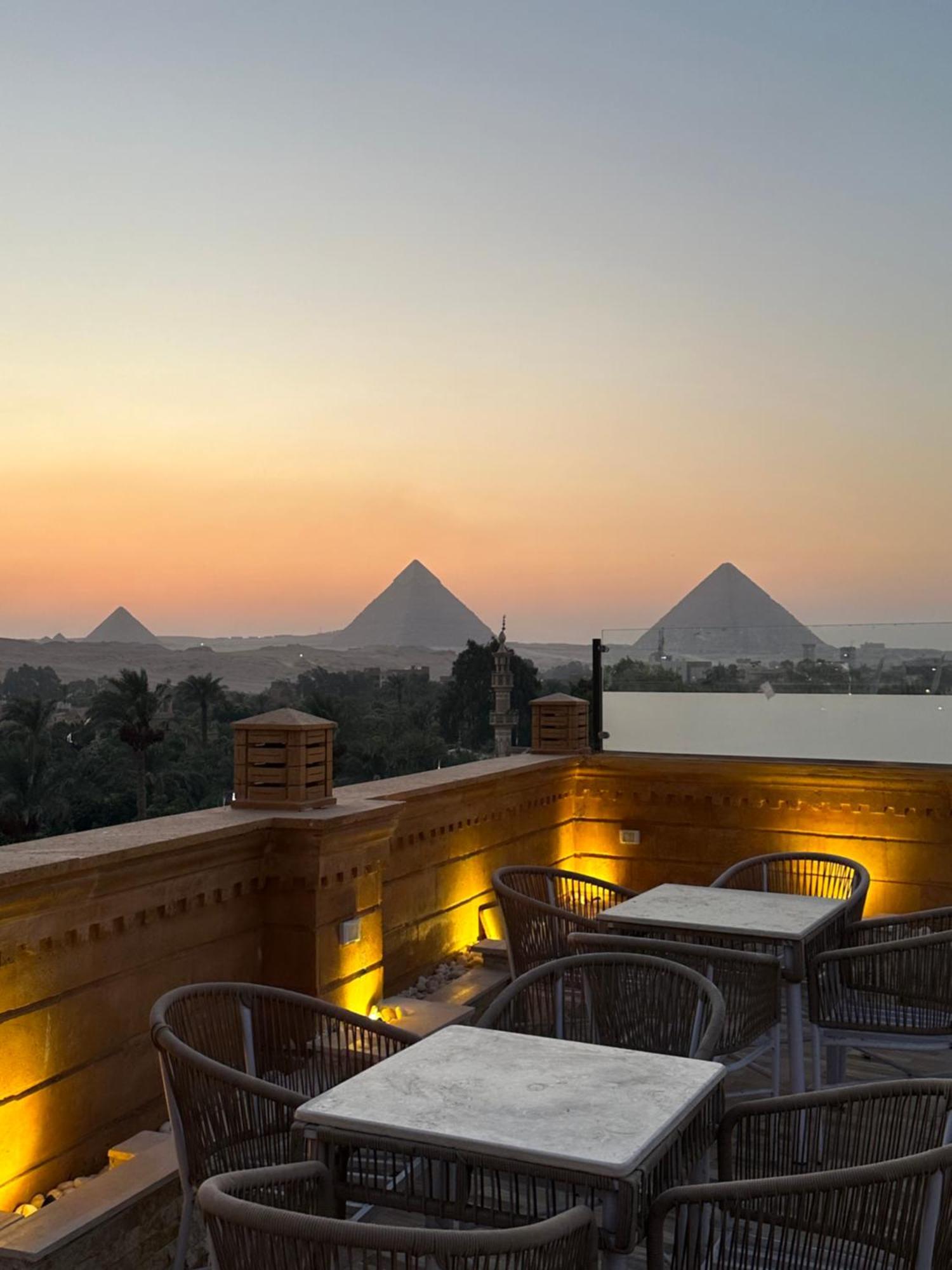 Taj Pyramids View Inn Kafrat al Jabal Bagian luar foto