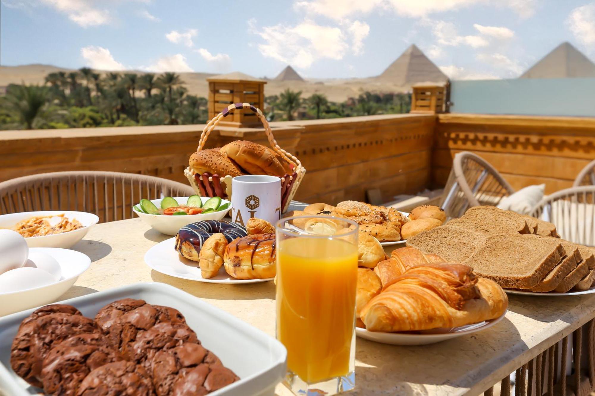 Taj Pyramids View Inn Kafrat al Jabal Bagian luar foto