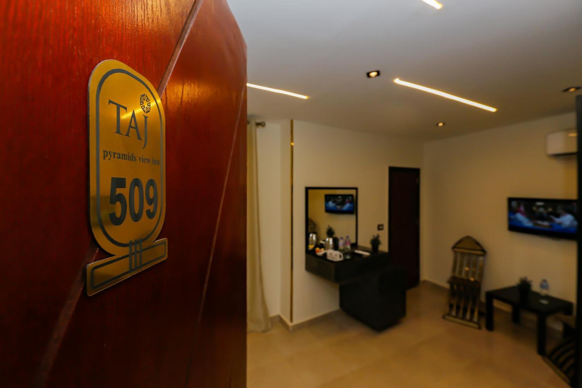 Taj Pyramids View Inn Kafrat al Jabal Bagian luar foto