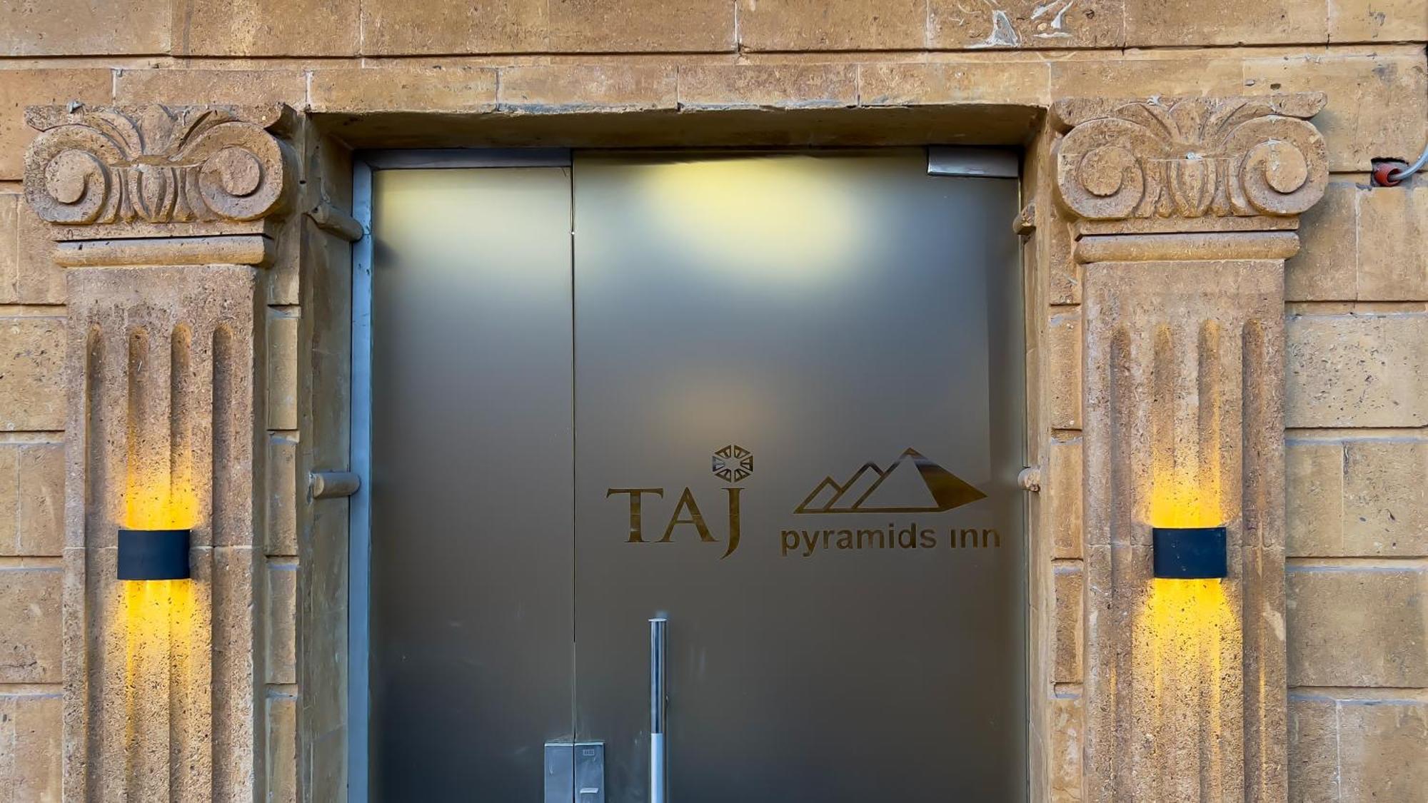Taj Pyramids View Inn Kafrat al Jabal Bagian luar foto
