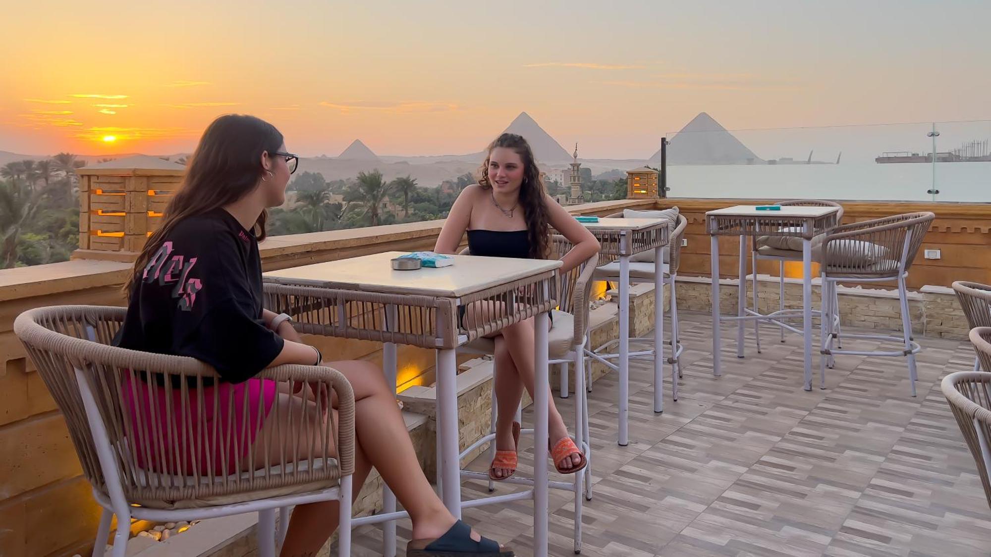 Taj Pyramids View Inn Kafrat al Jabal Bagian luar foto